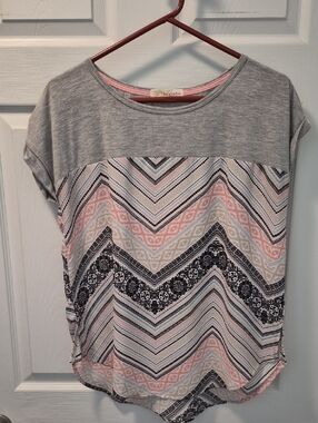 Rewind Gray & Pink Chevron Mixed-Print Tunic